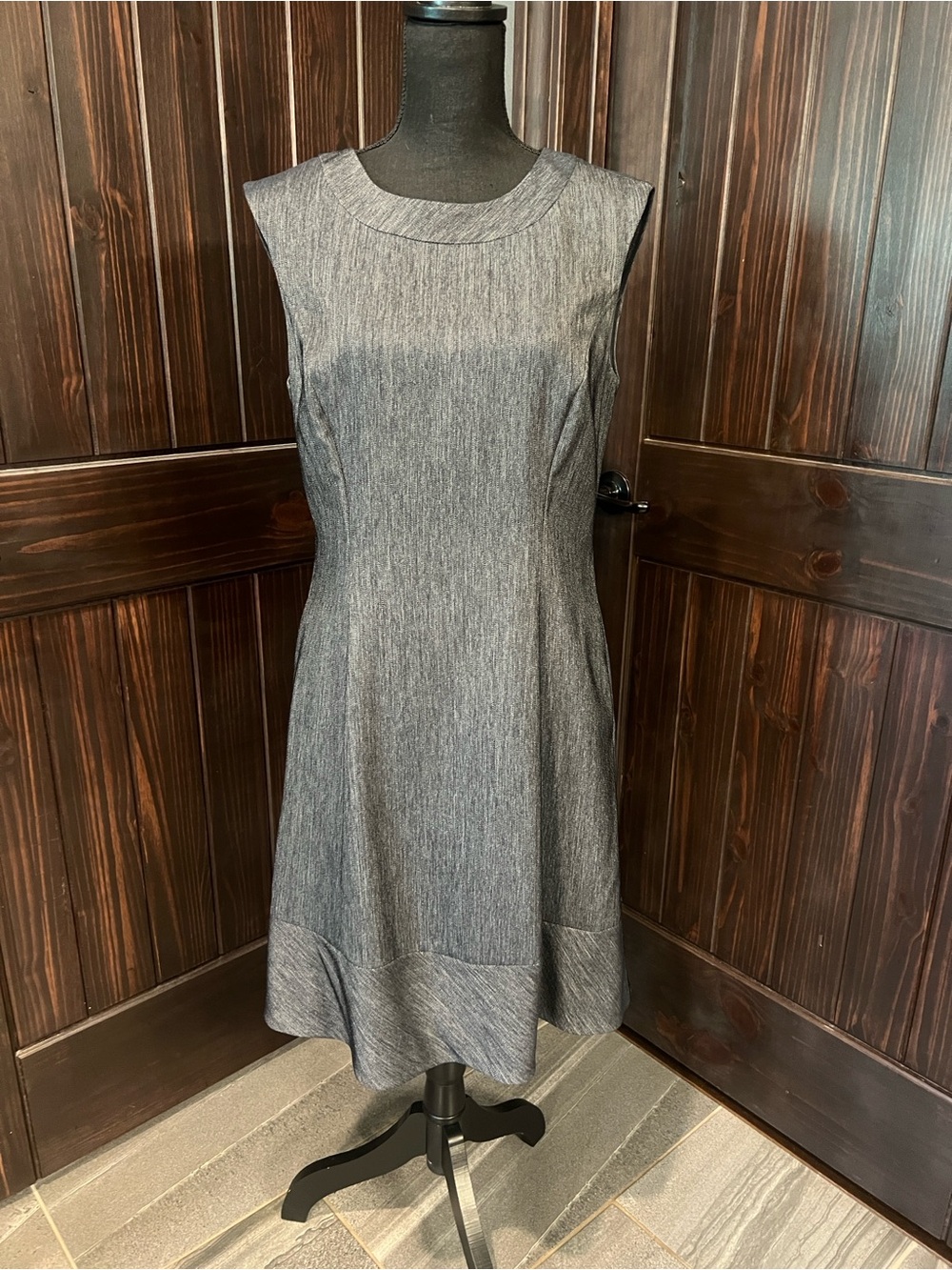 Alex Marie Sleeveless Gray Midi Dress